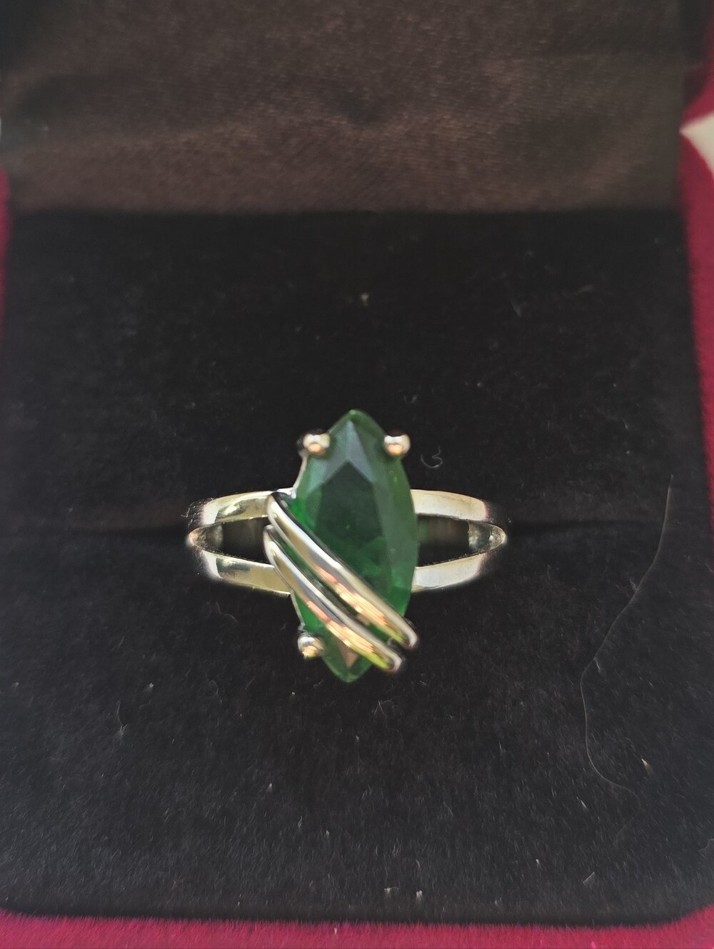 Jewelery In Candles Green Stone Ring
